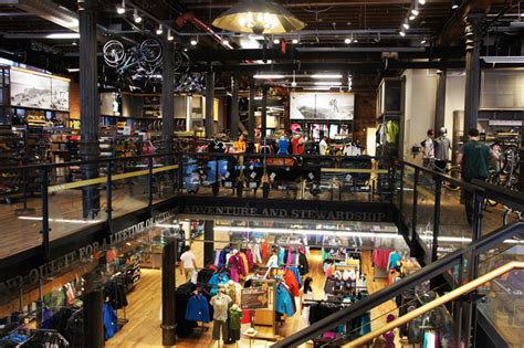 Co-op members get 20 off on bike shop services. . Rei soho flagship